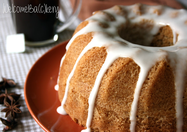 Ring-shaped cake. stock image. Image of dessert, drop - 23718777